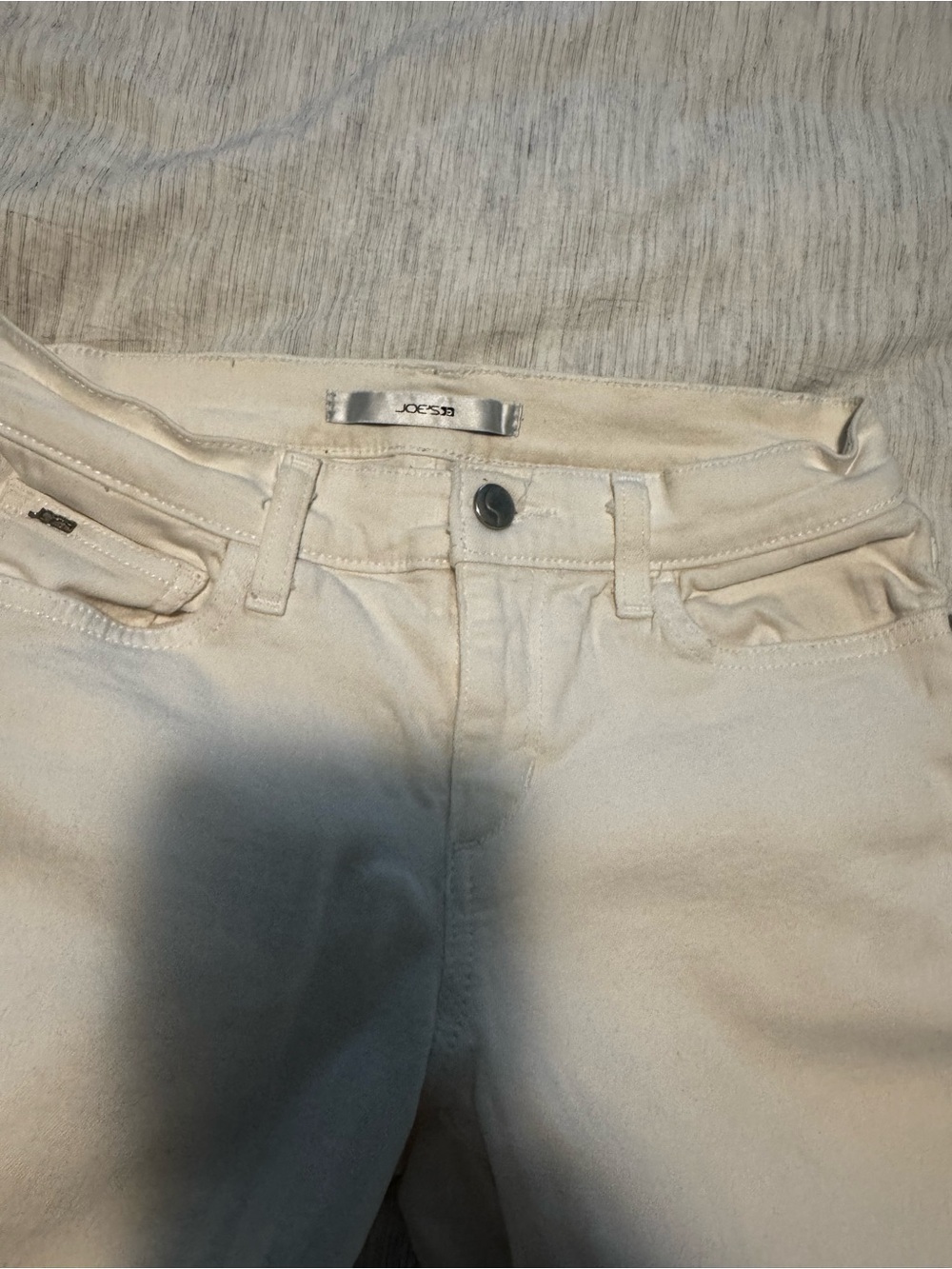 Joe's Jeans Women's Cream Straight-Leg Capri Jeans - Picture 3 of 7